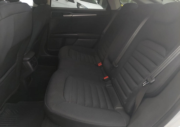 Ford Mondeo cena 62500 przebieg: 122500, rok produkcji 2018 z Tyszowce małe 704